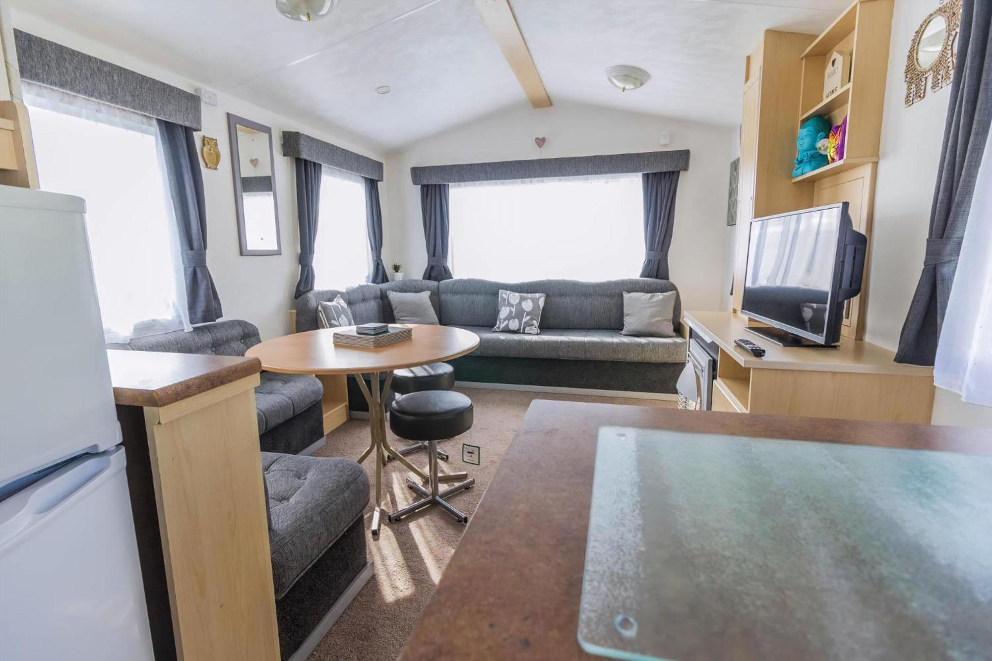 Great 8 Berth Caravan For Hire In Skegness Ref 33069F 외부 사진
