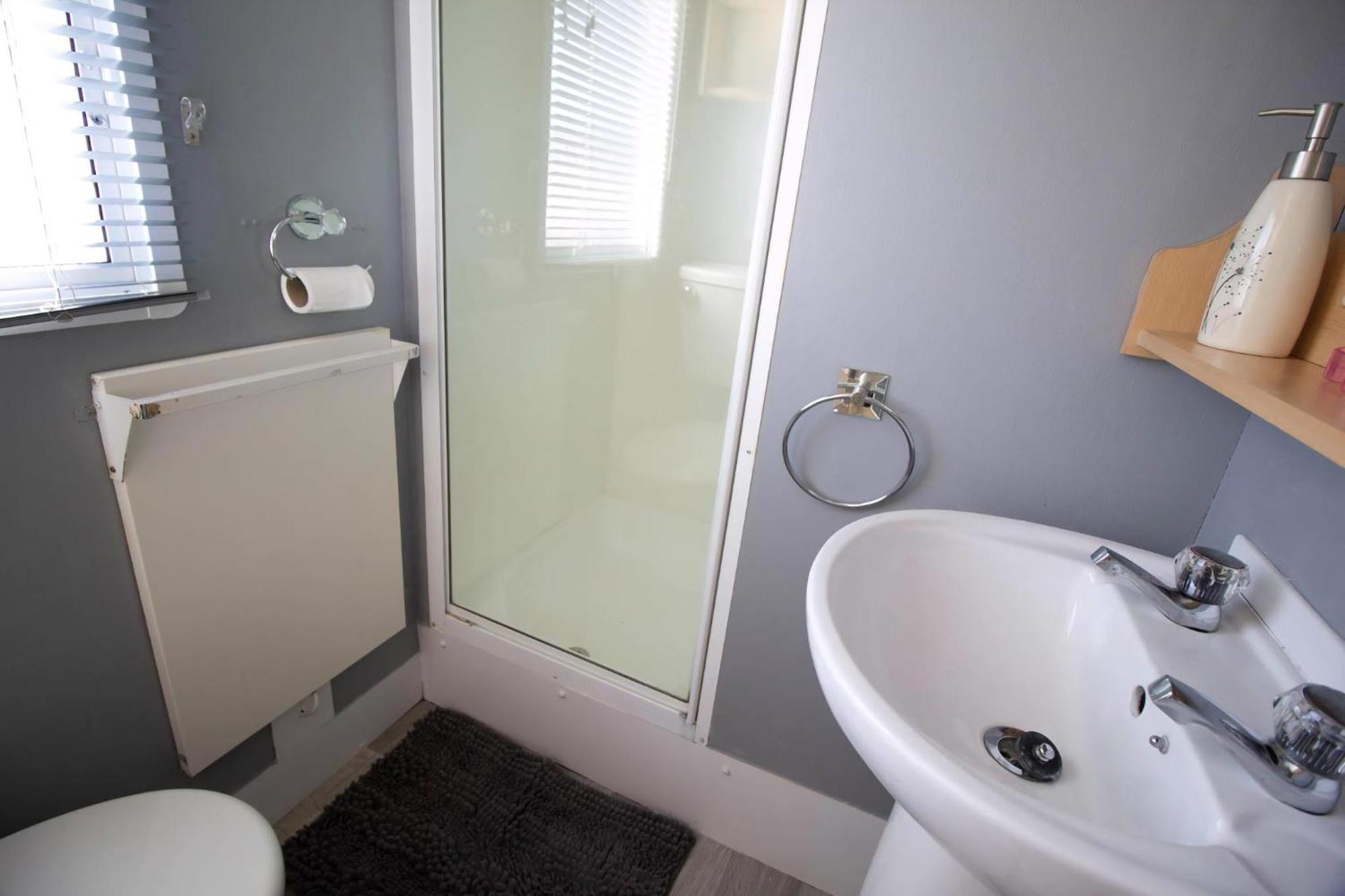 Great 8 Berth Caravan For Hire In Skegness Ref 33069F 외부 사진