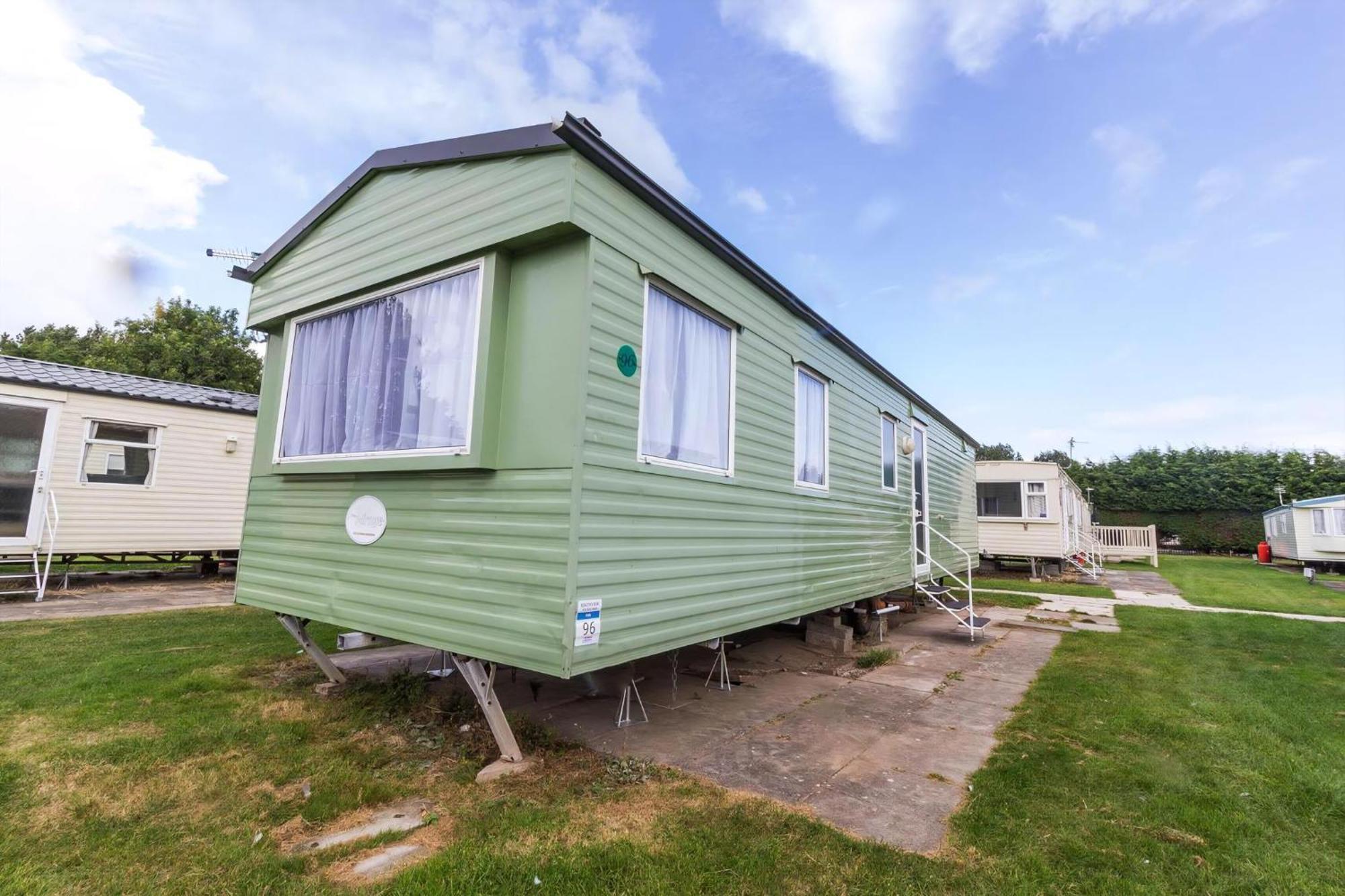Great 8 Berth Caravan For Hire In Skegness Ref 33069F 외부 사진